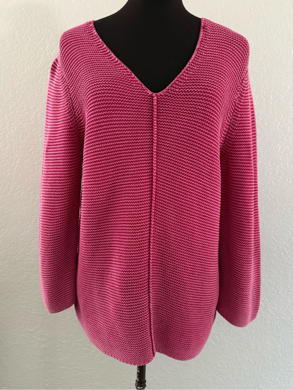 Tommy Bahama Pink Textured Knit V-Neck Sweater Women’s M